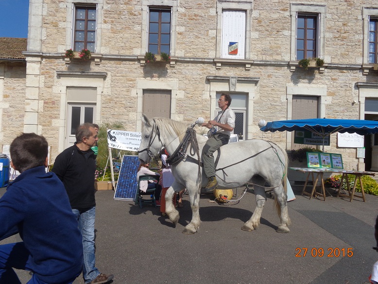 même le cheval est venu nous voir  :cool: