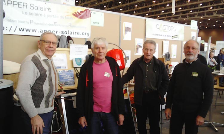 de gauche à droite : Bernard de Cagnes, Rochat, Gcat, et moi , .... avant la déferlante !