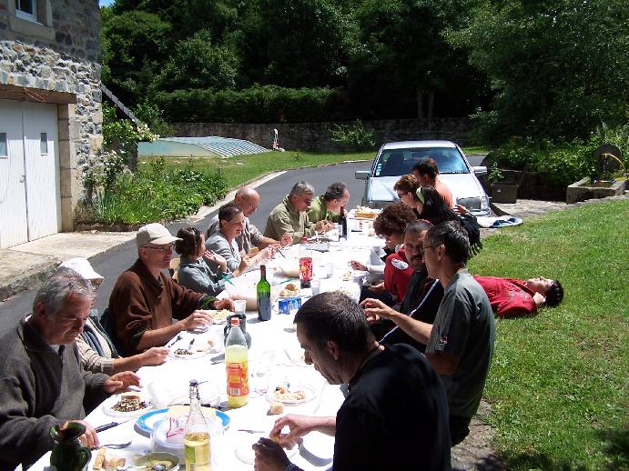 à gauche jl joubert<br />en suivant madame et mr yvesbr en suivant famille nies07 ,géranium et gilles69 à droite patoche superplombier olivierm