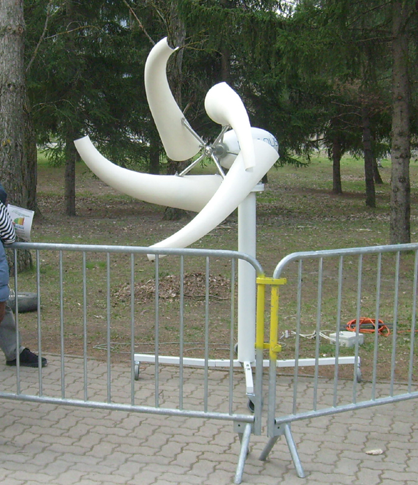 éolienne embrun salon des montagnes d'énergie