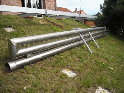 Une photo de l'avancement . Les tubes seront placés sous la terrasse en construction